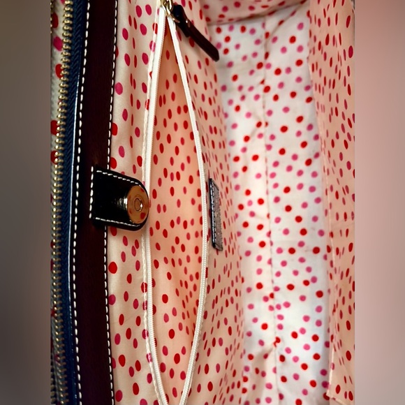 Kate Spade Large Black Tote with Dust Cover - Picture 15 of 16